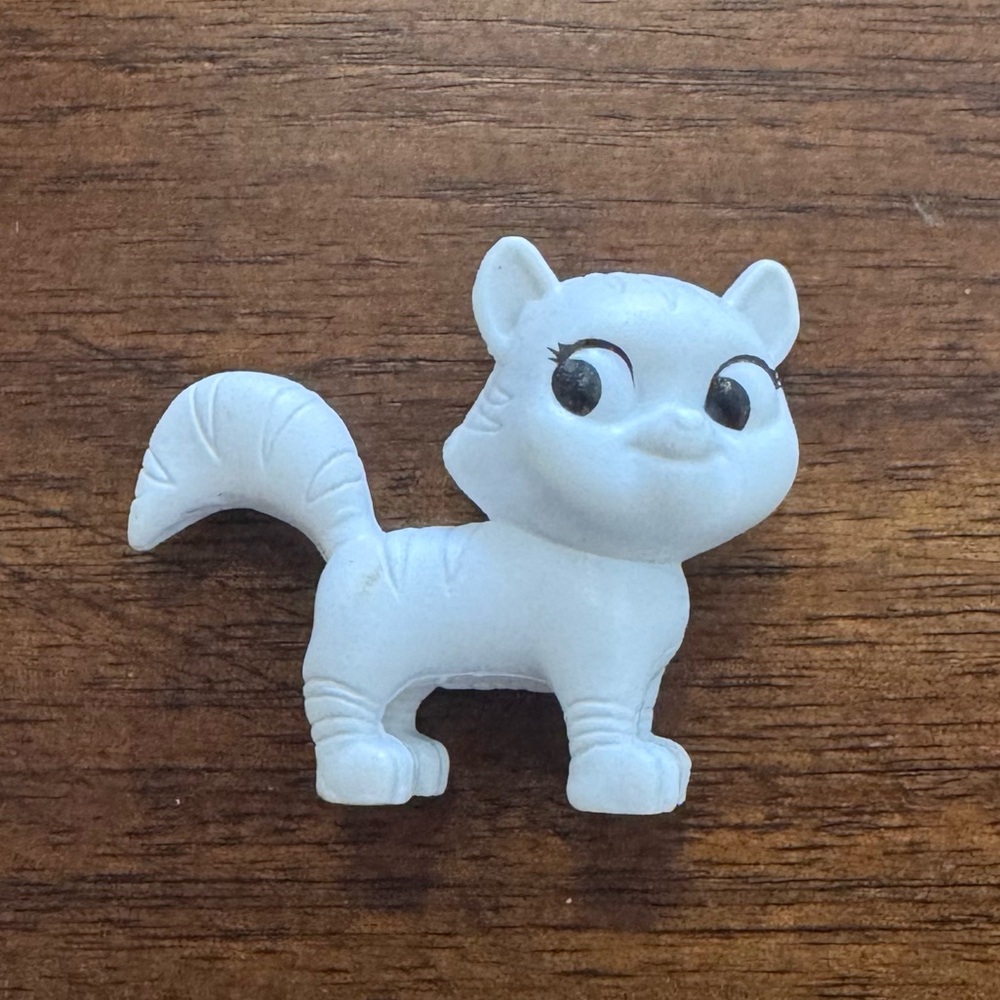 Paw‎ Patrol Spin Master White Cat Kitty Replacement Accessory Figure